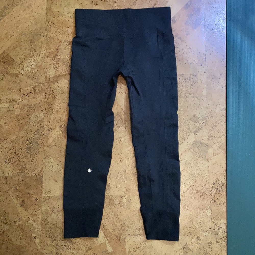 Lululemon leggings - size 6